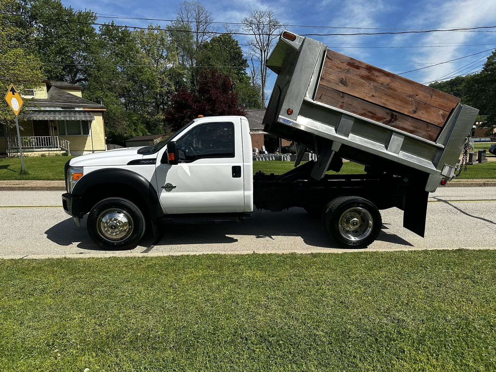 2014 Ford F-550 Chassis 7