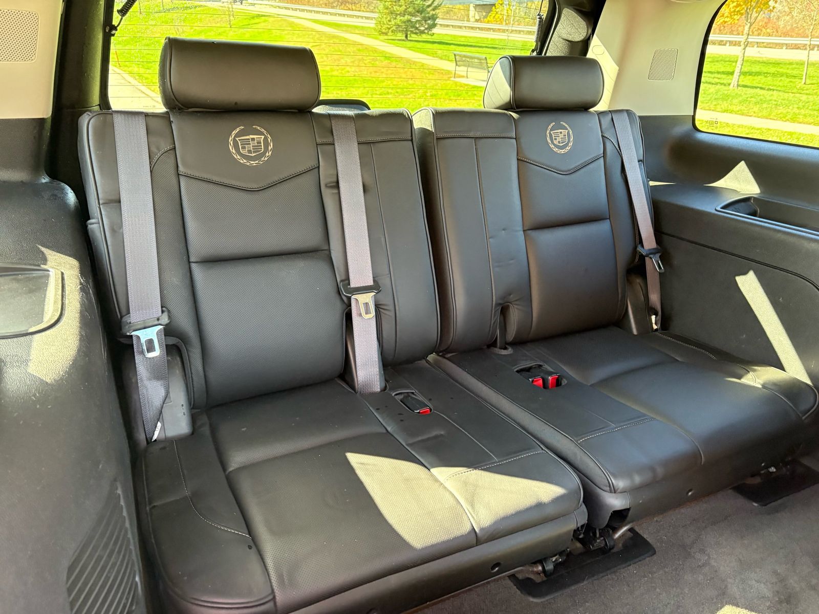 2014 Cadillac Escalade 26