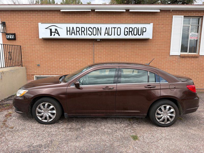 2013 Chrysler 200