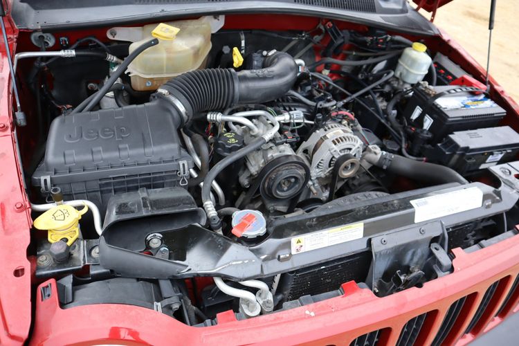 06 Jeep Liberty Enginenull