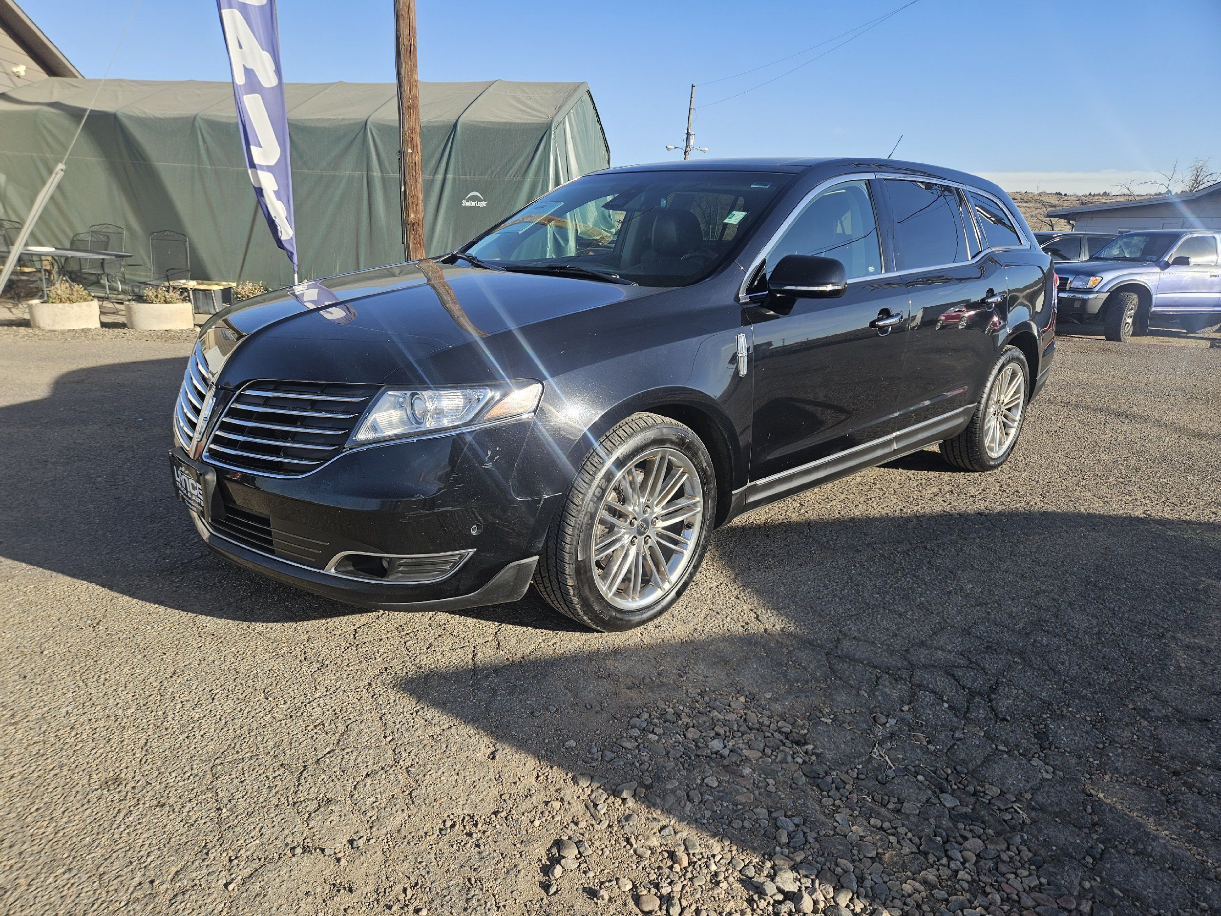 2019 Lincoln MKT Reserve photo 3