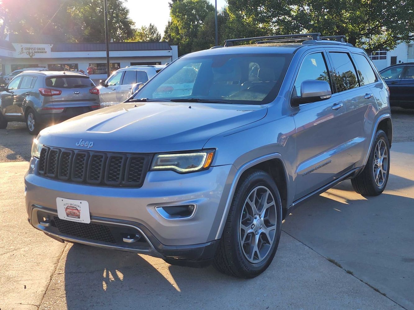 2018 Jeep Grand Cherokee Limited Sterling Edition photo 9