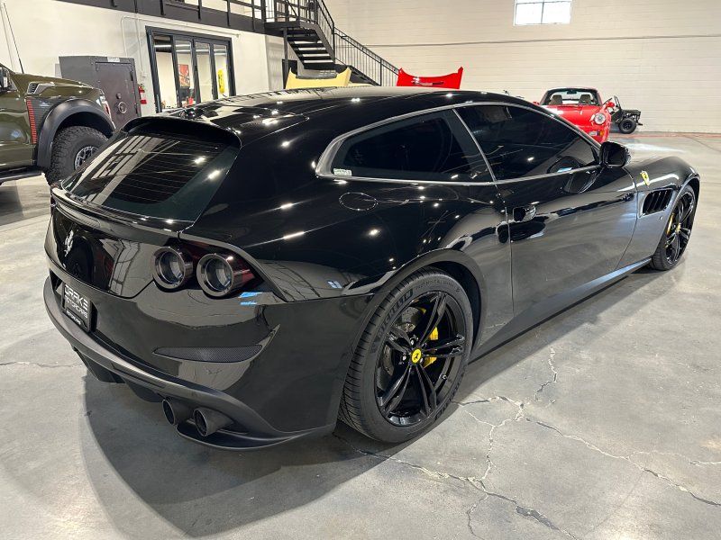 2018 Ferrari GTC4Lusso Base, photo 6