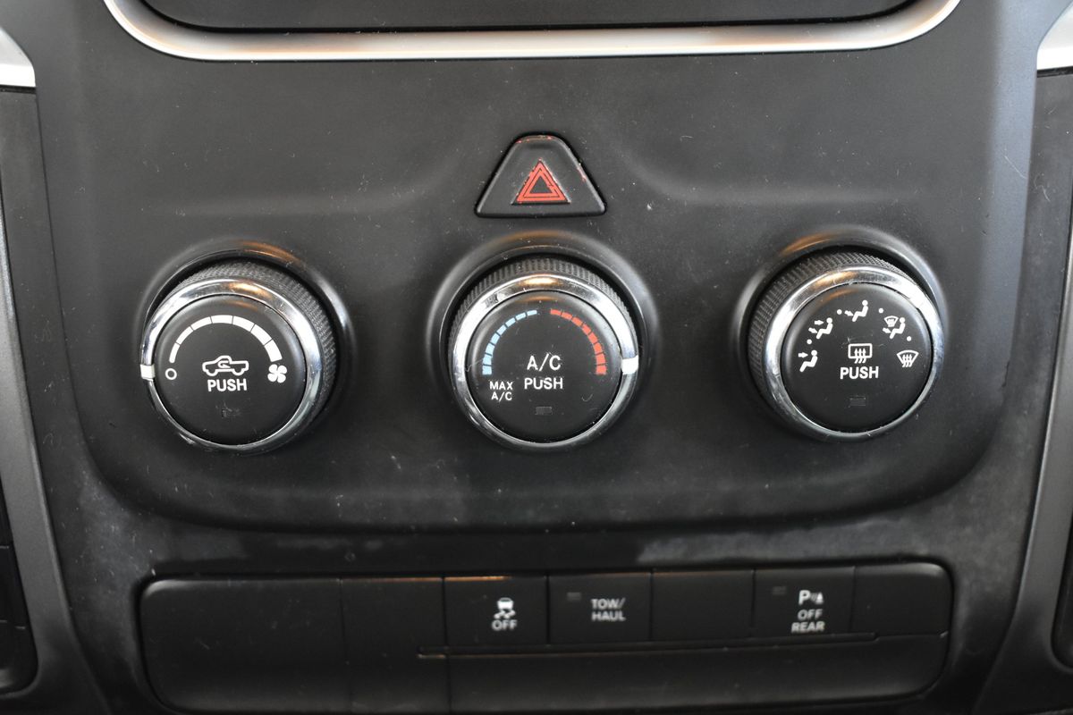 2022 Ram 1500 Classic Warlock Quad Cab 4x4 6'4" Box