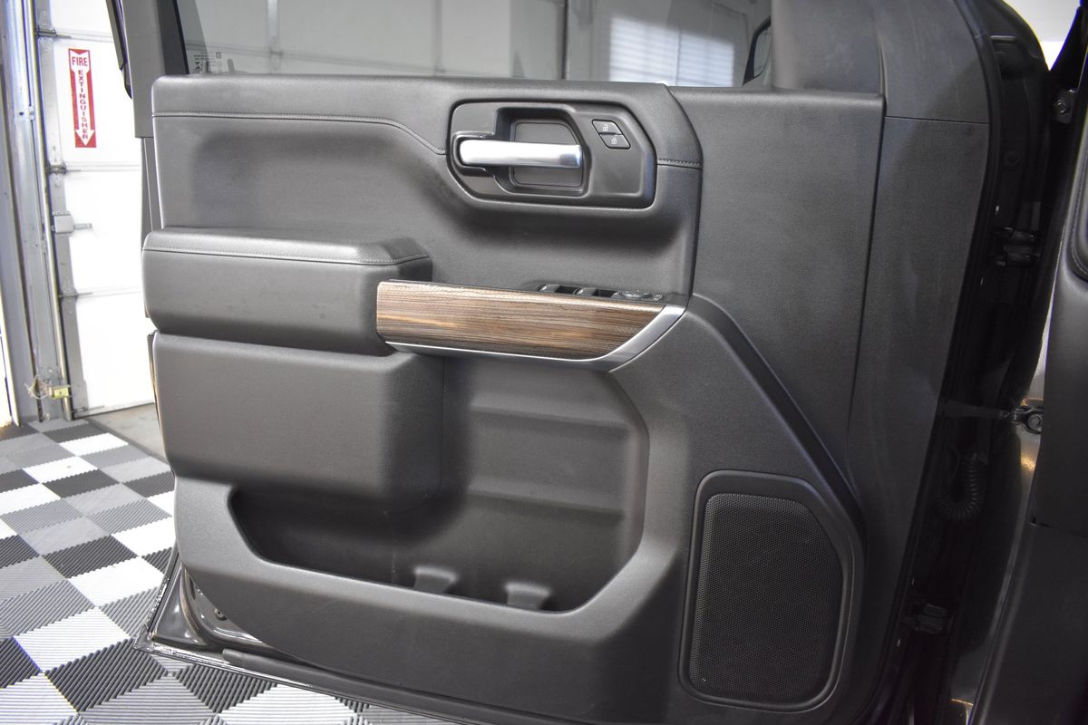 2020 Chevrolet Silverado 1500 4WD Crew Cab Short Bed LT