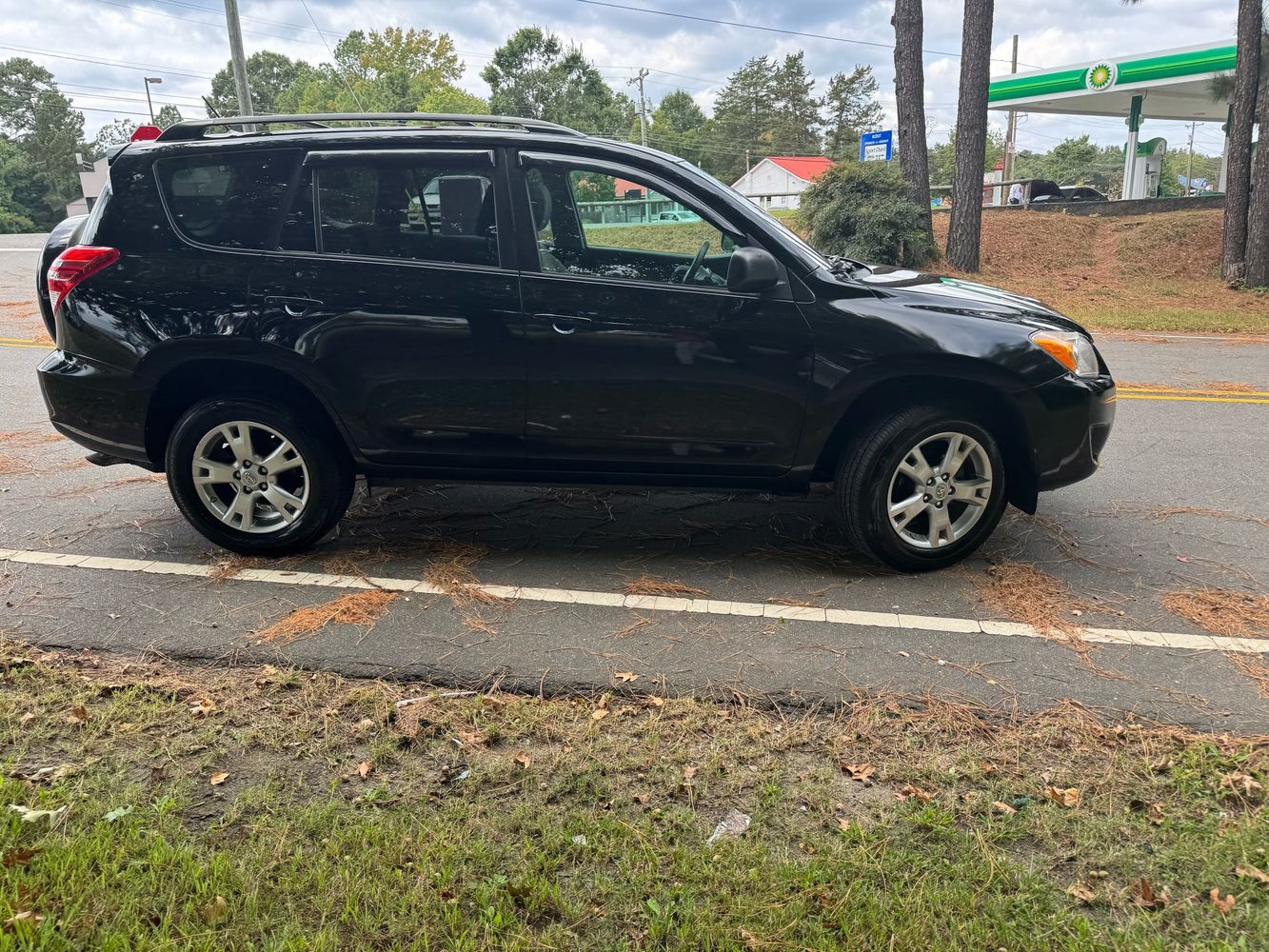 2011 Toyota RAV4 Base photo 4
