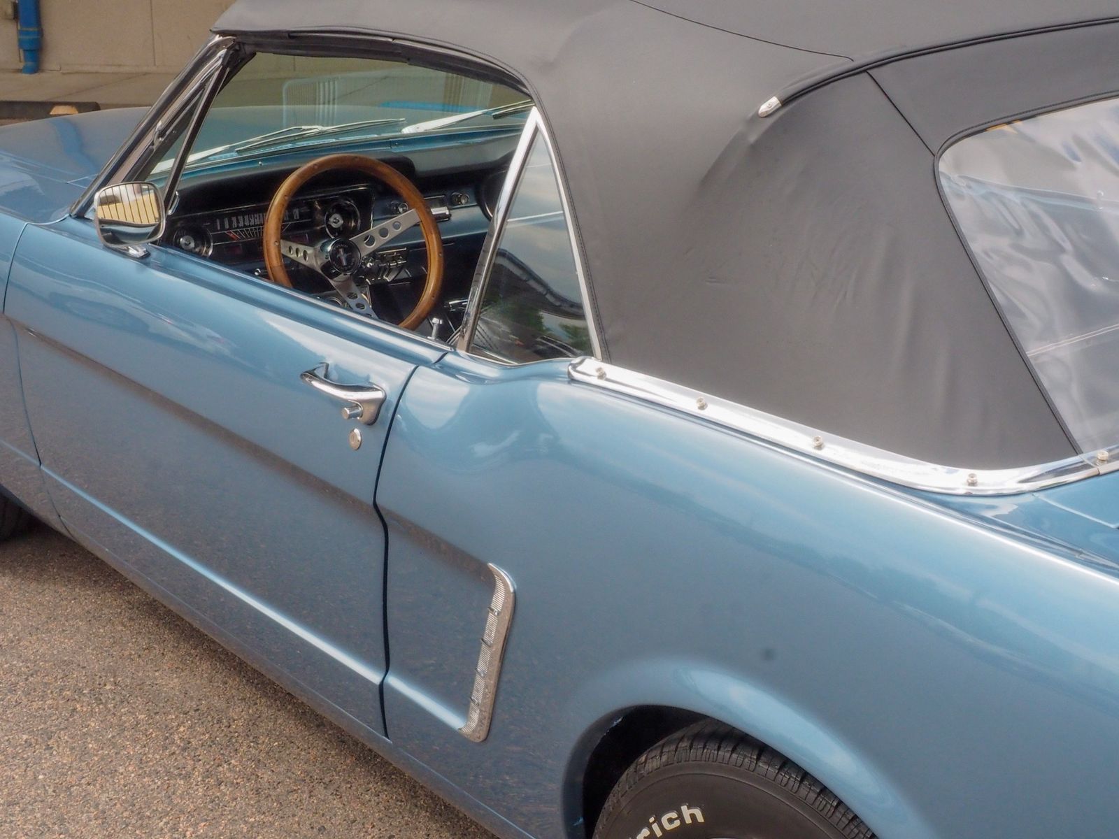 1965 Ford Mustang 21