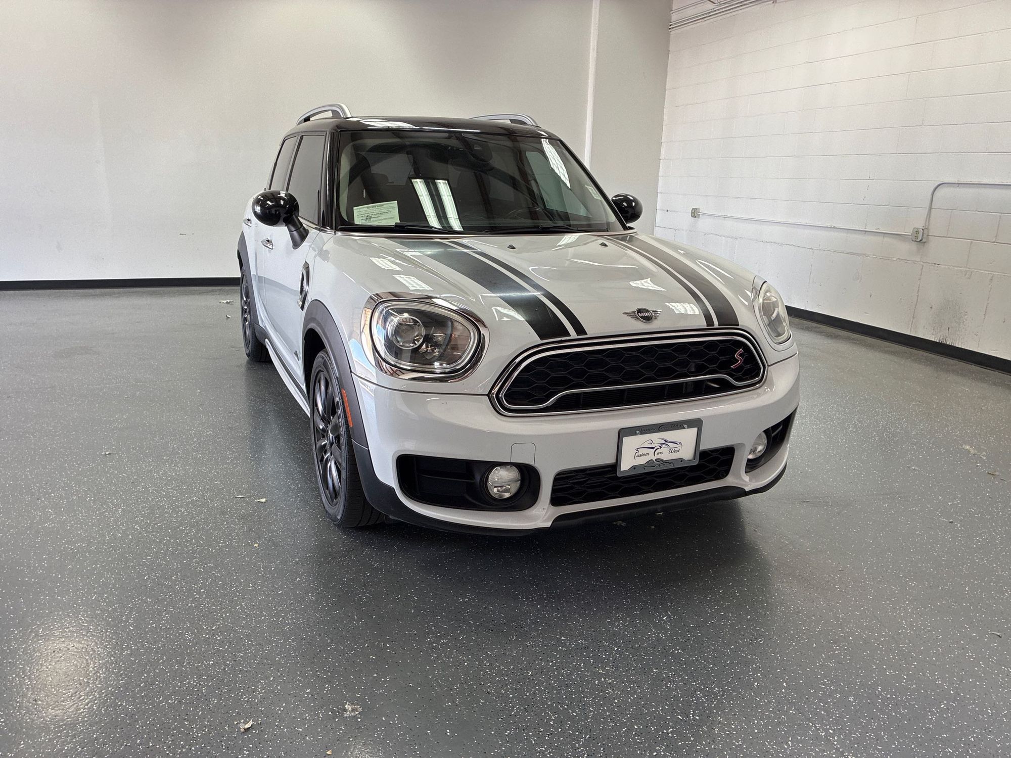 2019 MINI Countryman Cooper S ALL4 Signature's photo