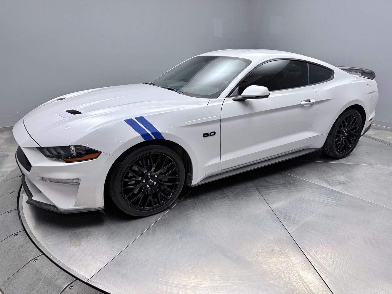 2019 Ford Mustang GT Coupe Premium's photo