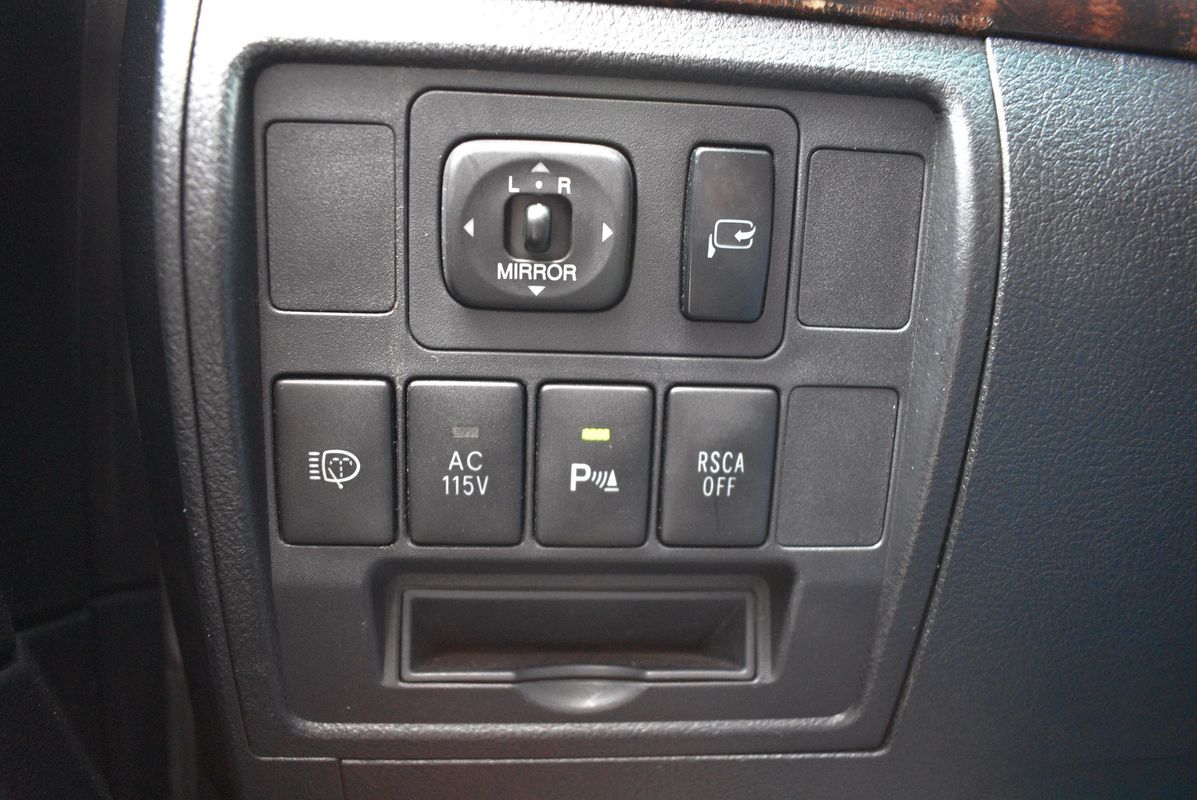 2009 Toyota Land Cruiser Base