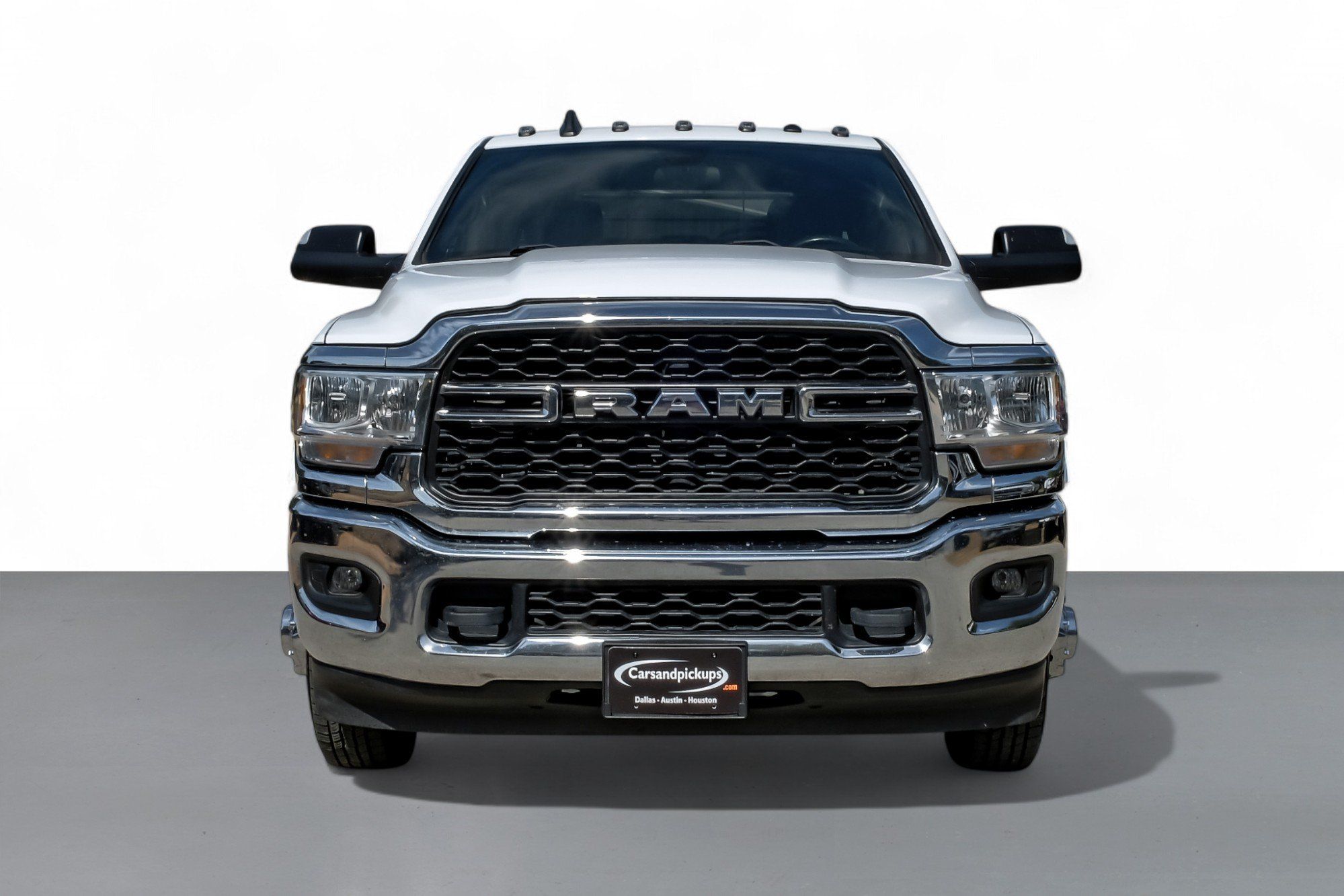 2022 Ram 3500 Tradesman photo 2