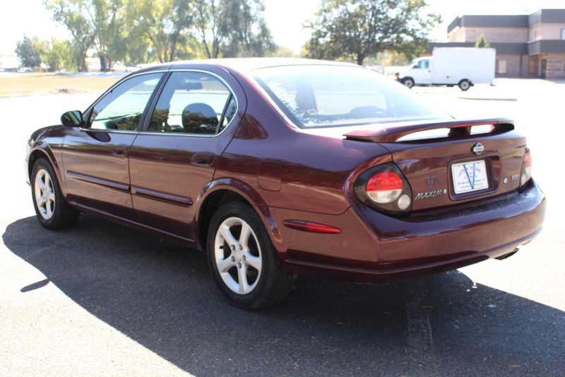 2001 Nissan Maxima Photos