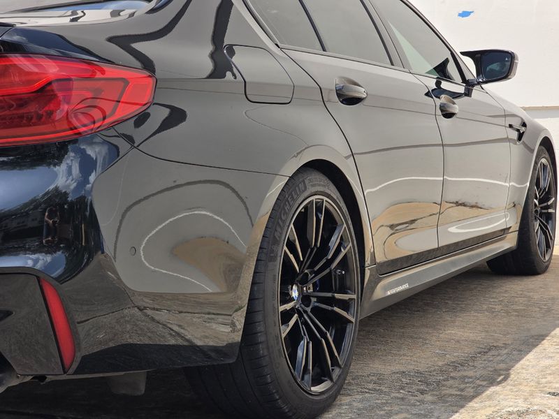 2019 BMW M5 | C R U