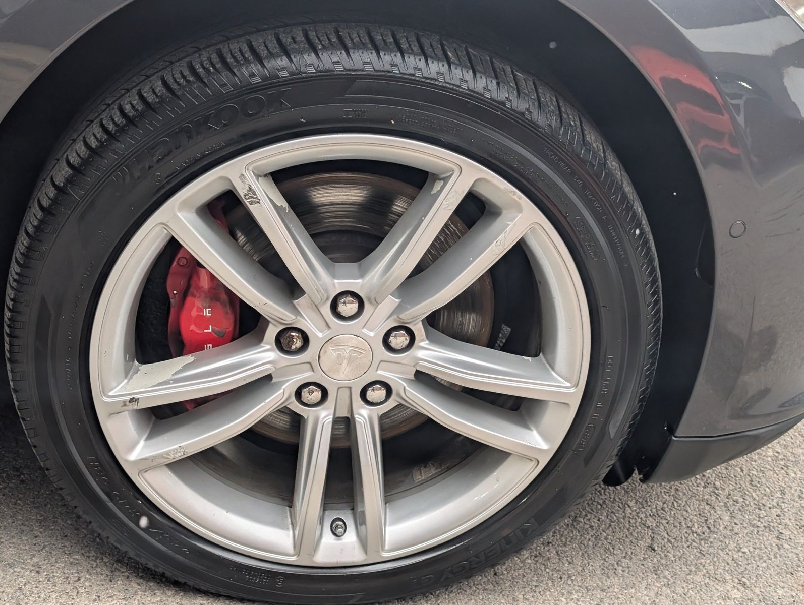 2014 Tesla Model S 27