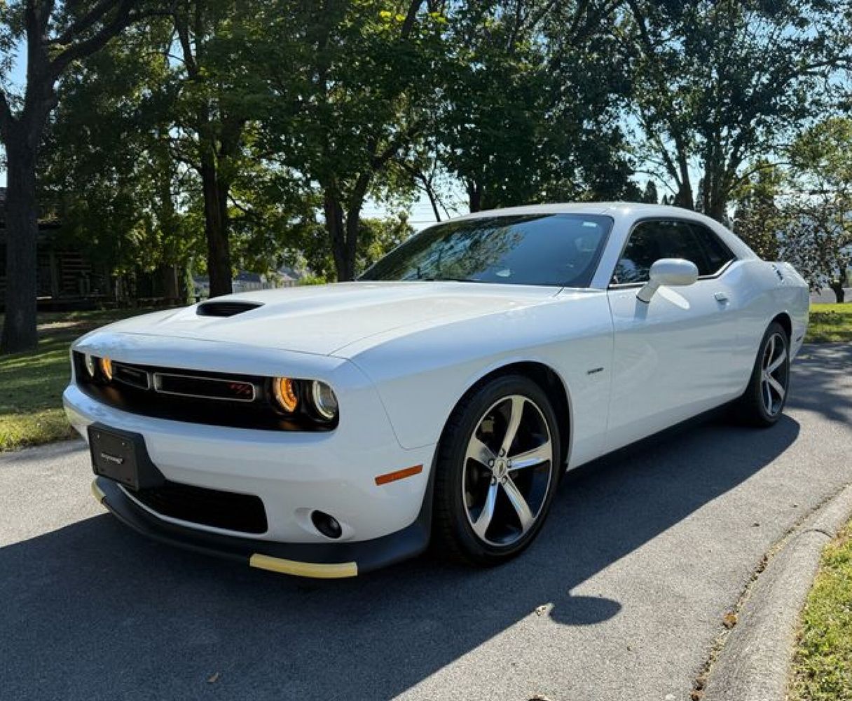 2019 Dodge Challenger R/T photo 5
