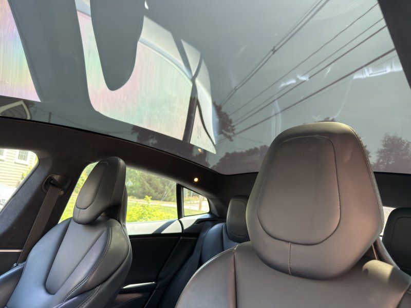 2019 Tesla Model S Long Range photo 17