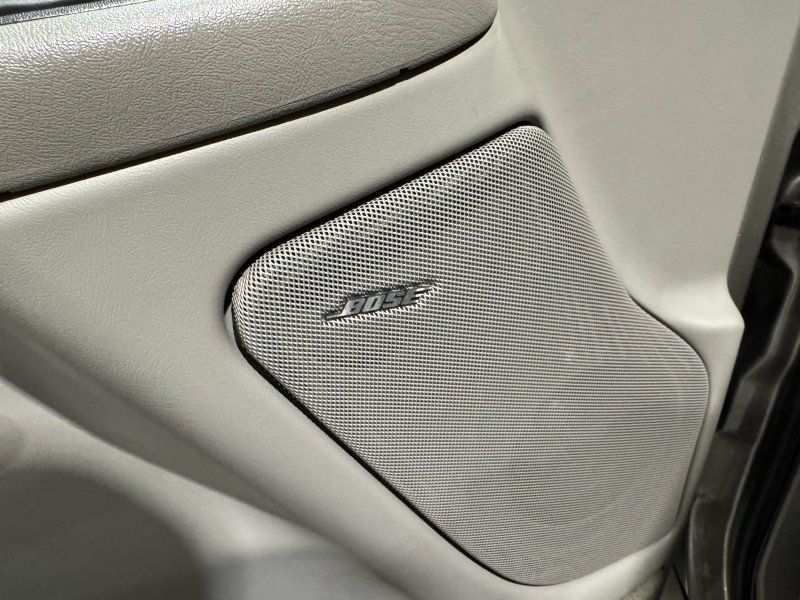 2002 Cadillac Escalade Base, photo 30