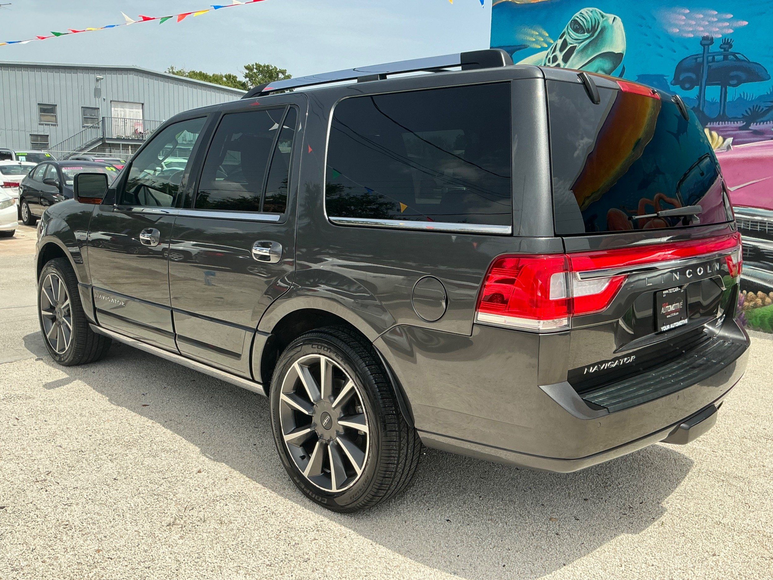 2017 Lincoln Navigator Reserve photo 2