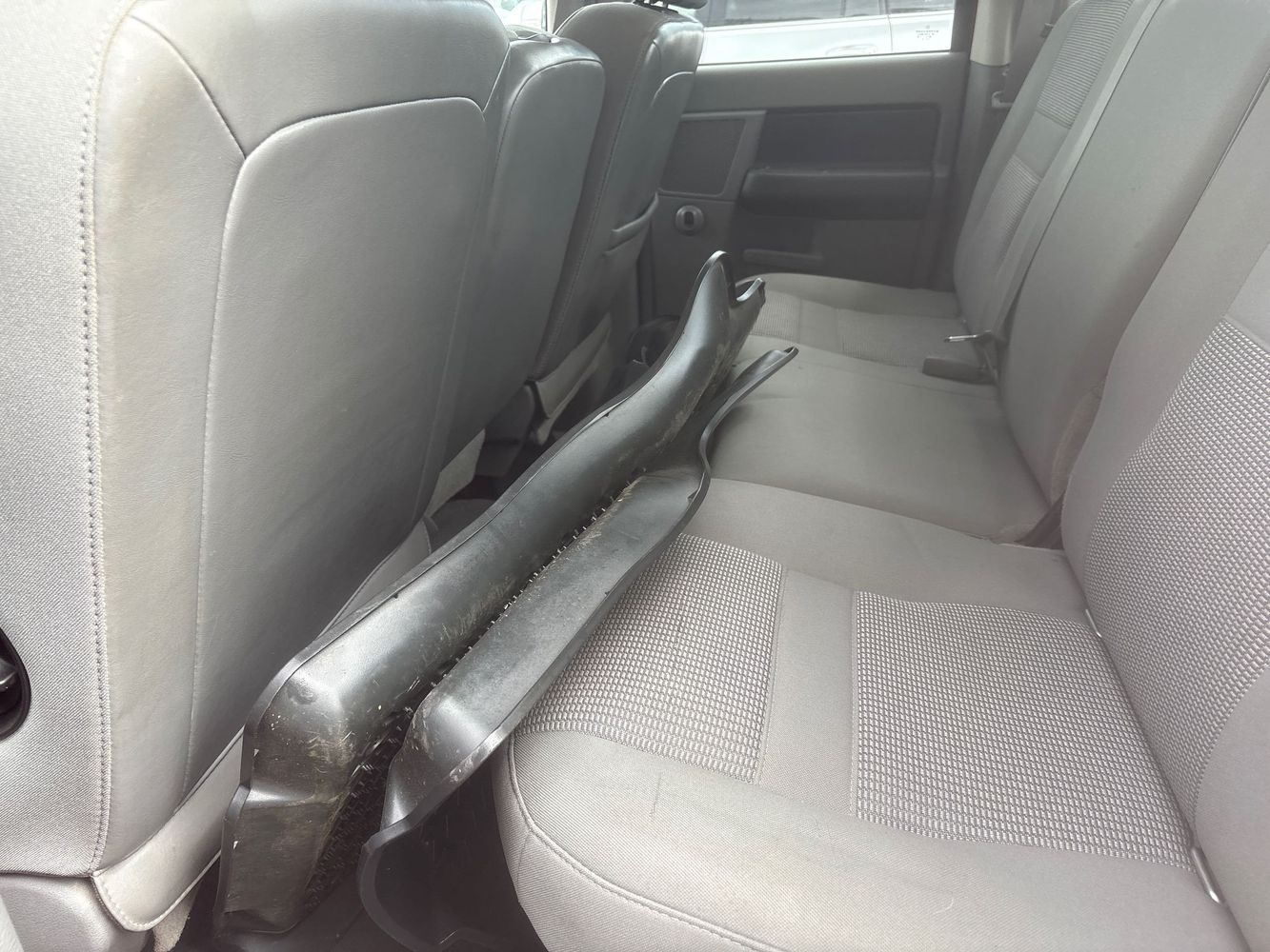 2007 Dodge Ram SLT photo 8