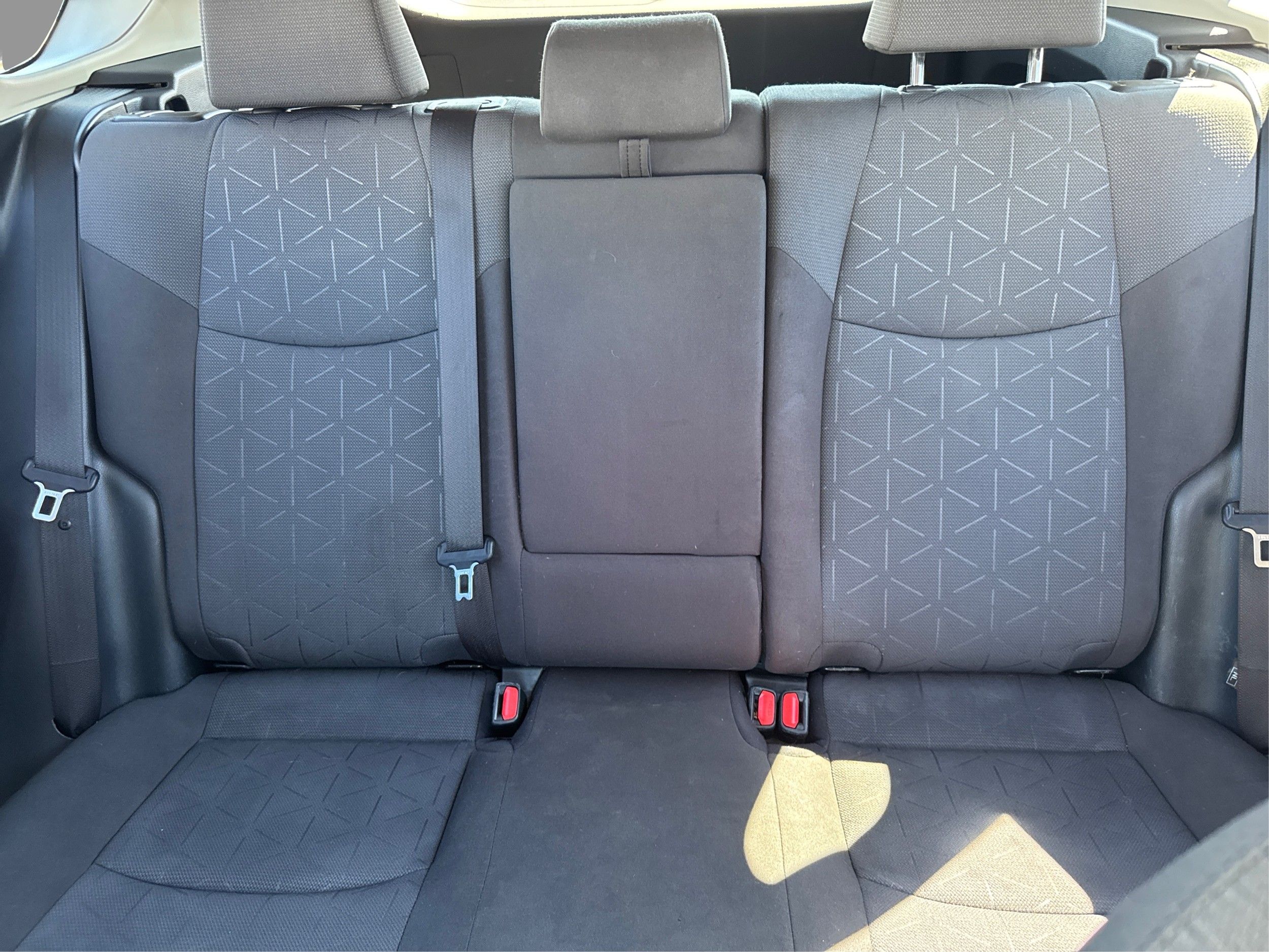 2020 Toyota RAV4 XLE photo 15