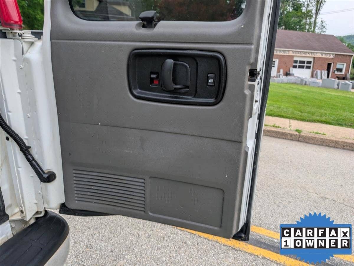 2018 Chevrolet Express 82