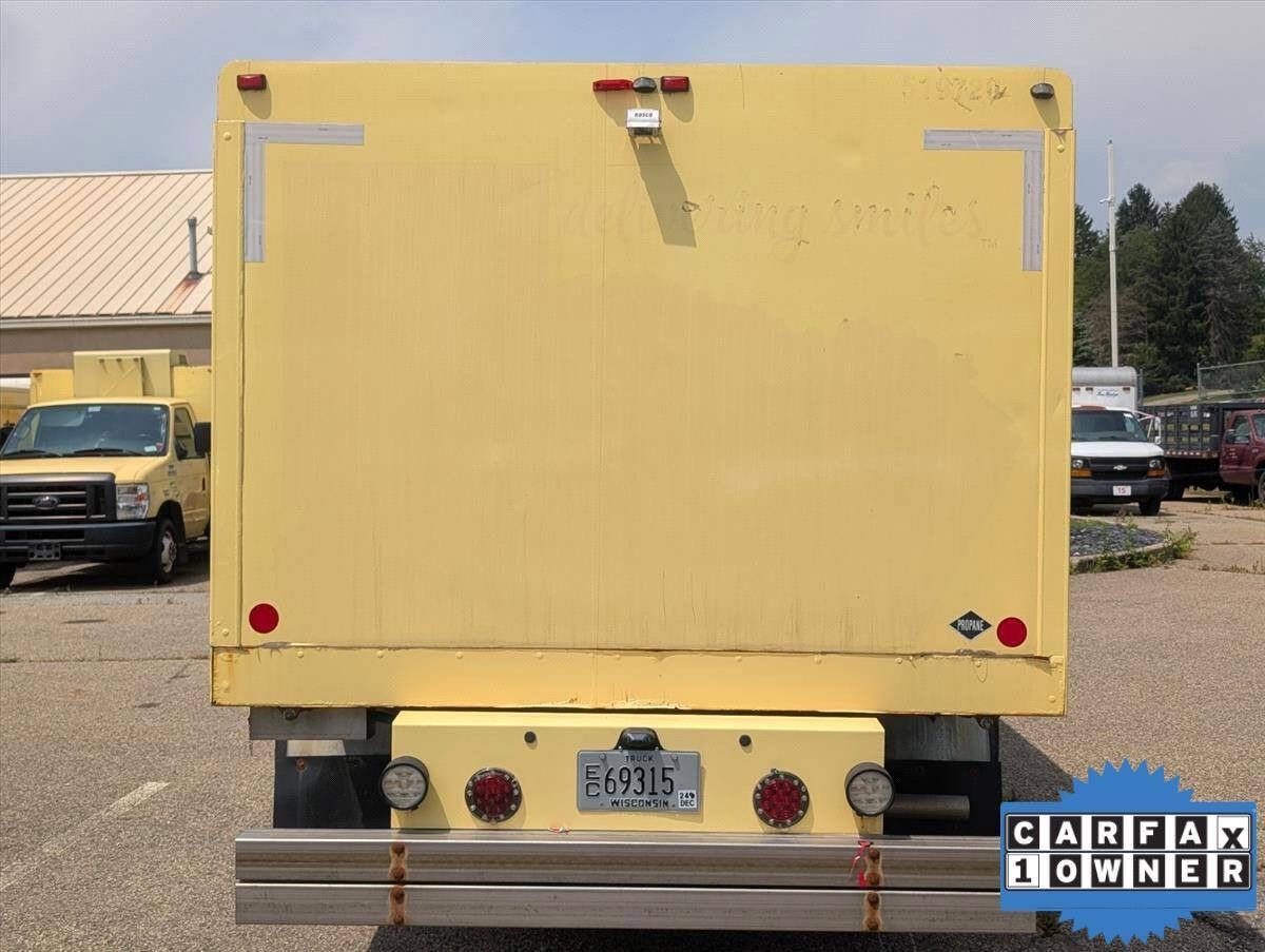 2019 Ford E-450 photo 5
