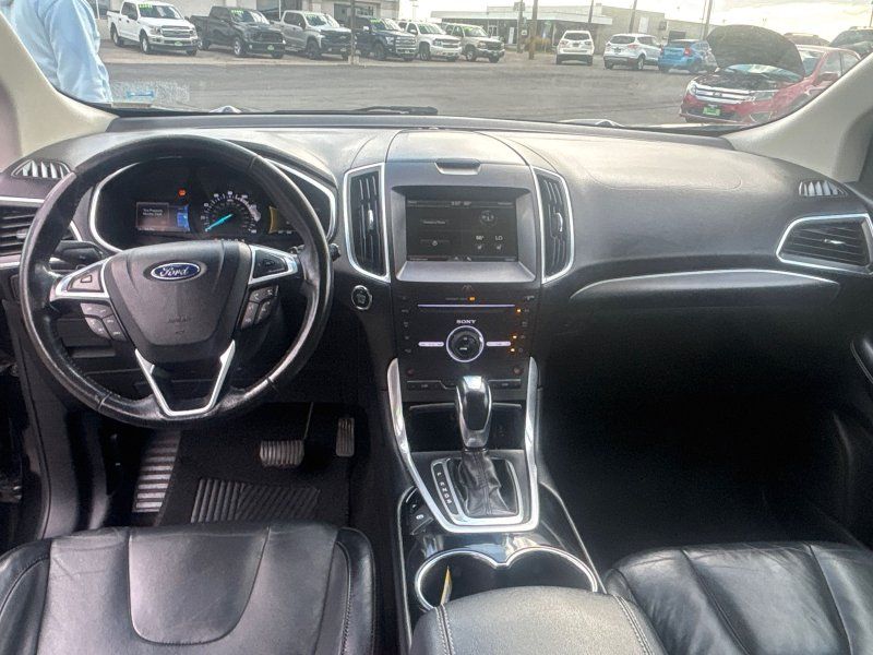 2015 Ford Edge Titanium photo 15
