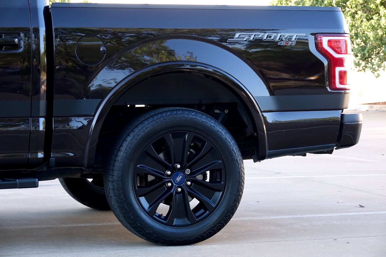 2019 Ford F-150 XLT photo 24