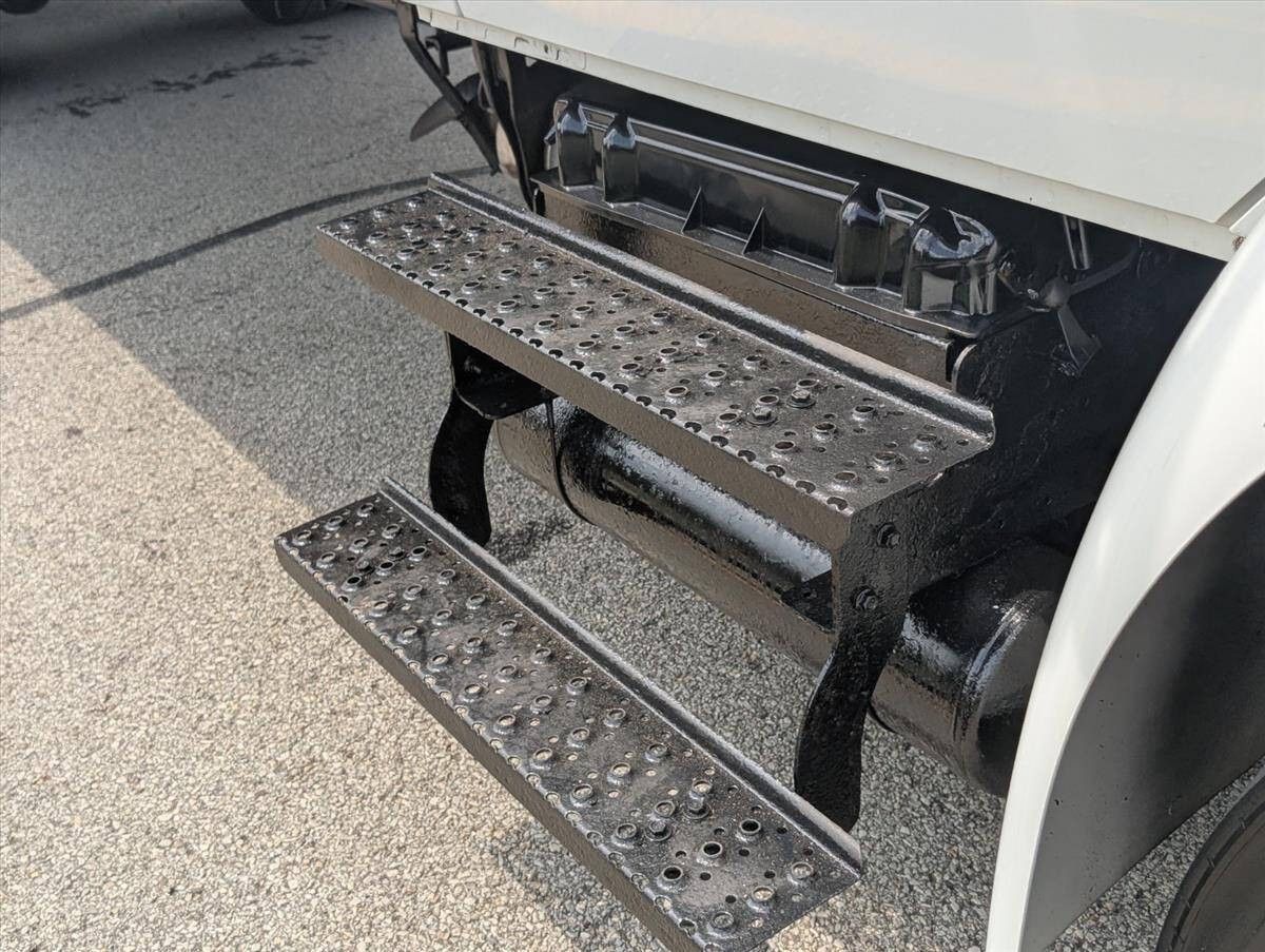 2018 International DuraStar 4300 20