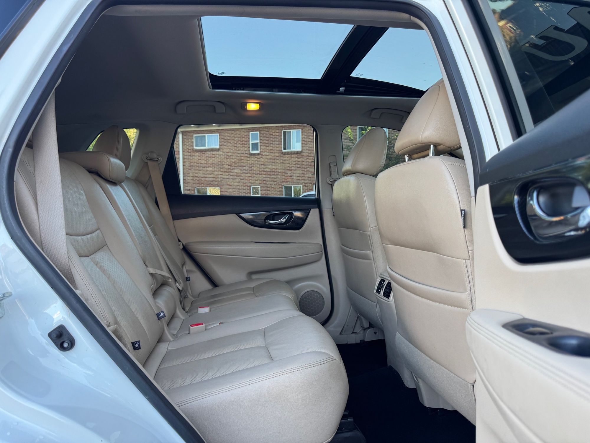 2018 Nissan Rogue SL photo 19