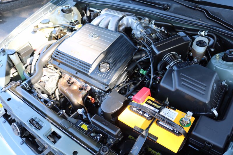 2000 Toyota Avalon Photos