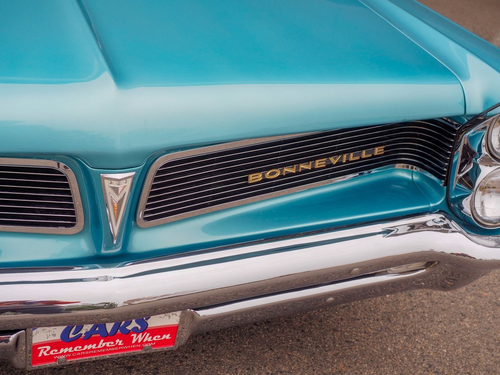 1963 Pontiac Bonneville 30