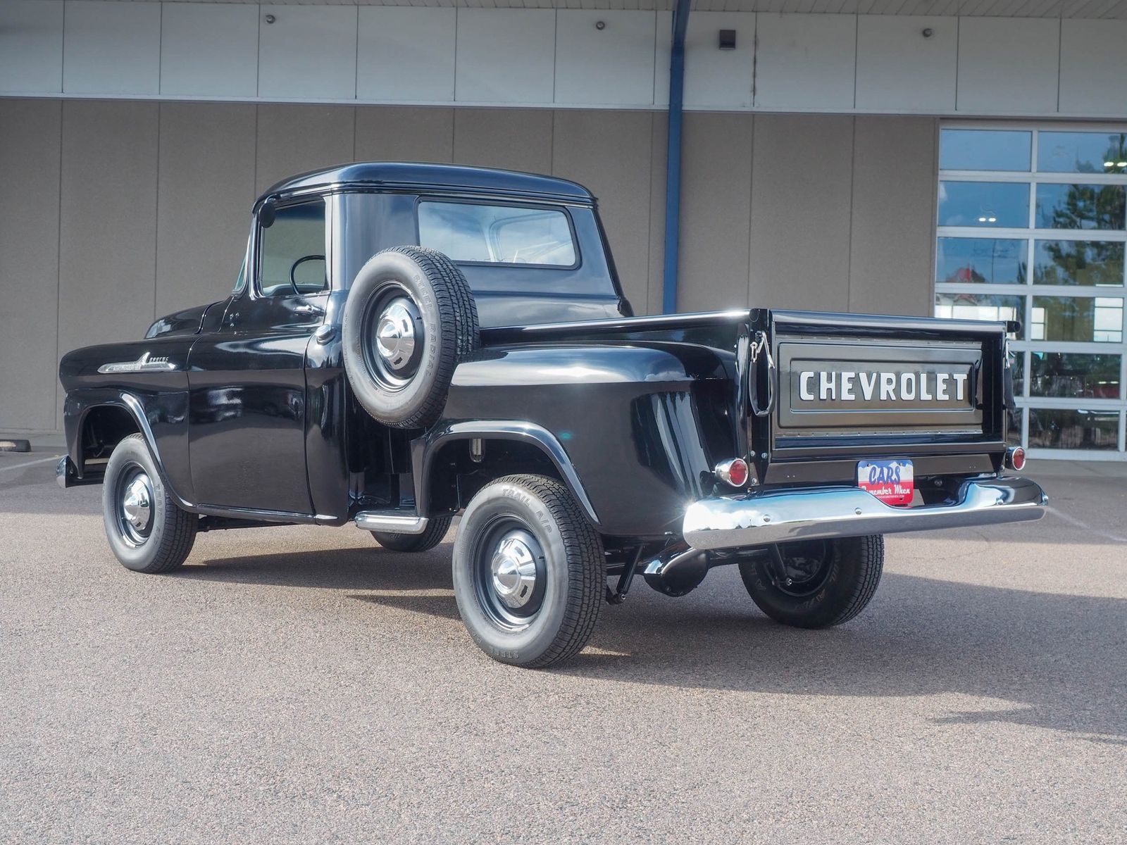 1958 Chevrolet Apache 2
