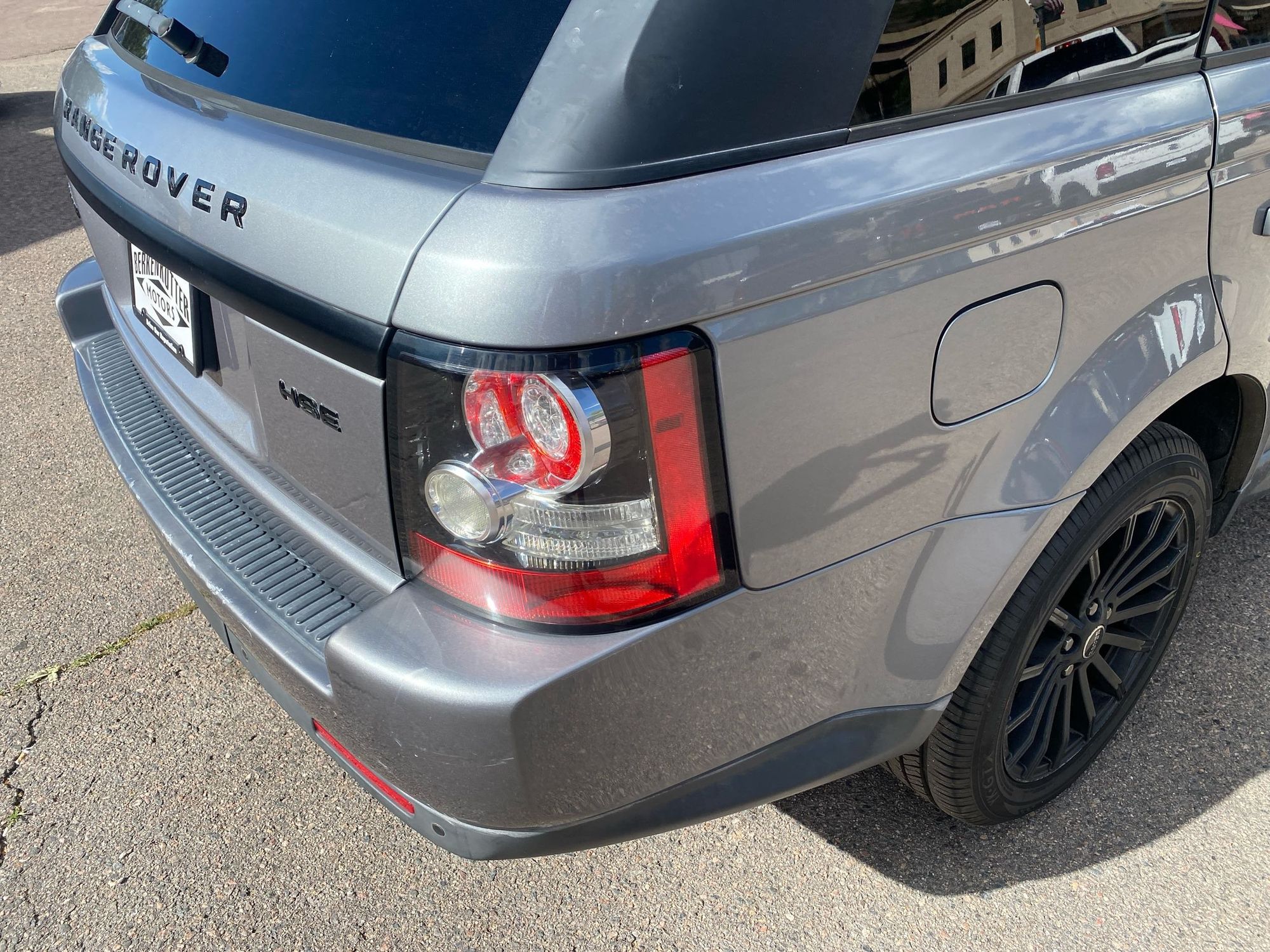 2013 Land Rover Range Rover Sport HSE photo 12