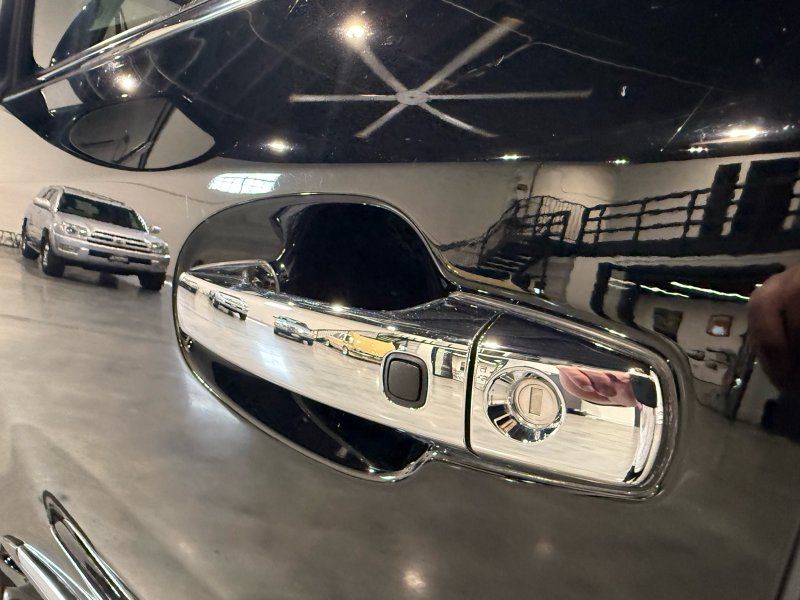 2011 Lexus LX 570 Base, photo 29