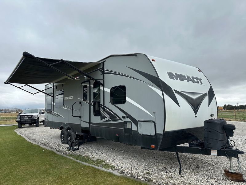 2018 Keystone Impact 3118