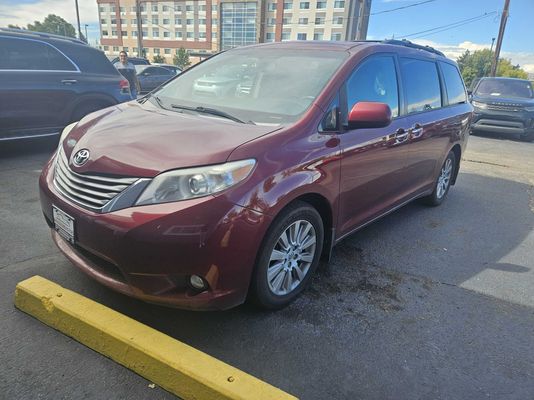 2015 Toyota Sienna XLE Premium