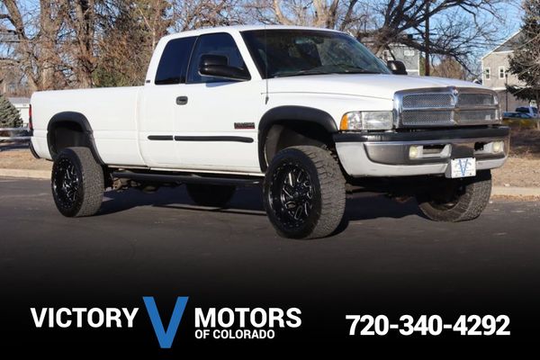 2001 Dodge Ram Pickup ST's photo