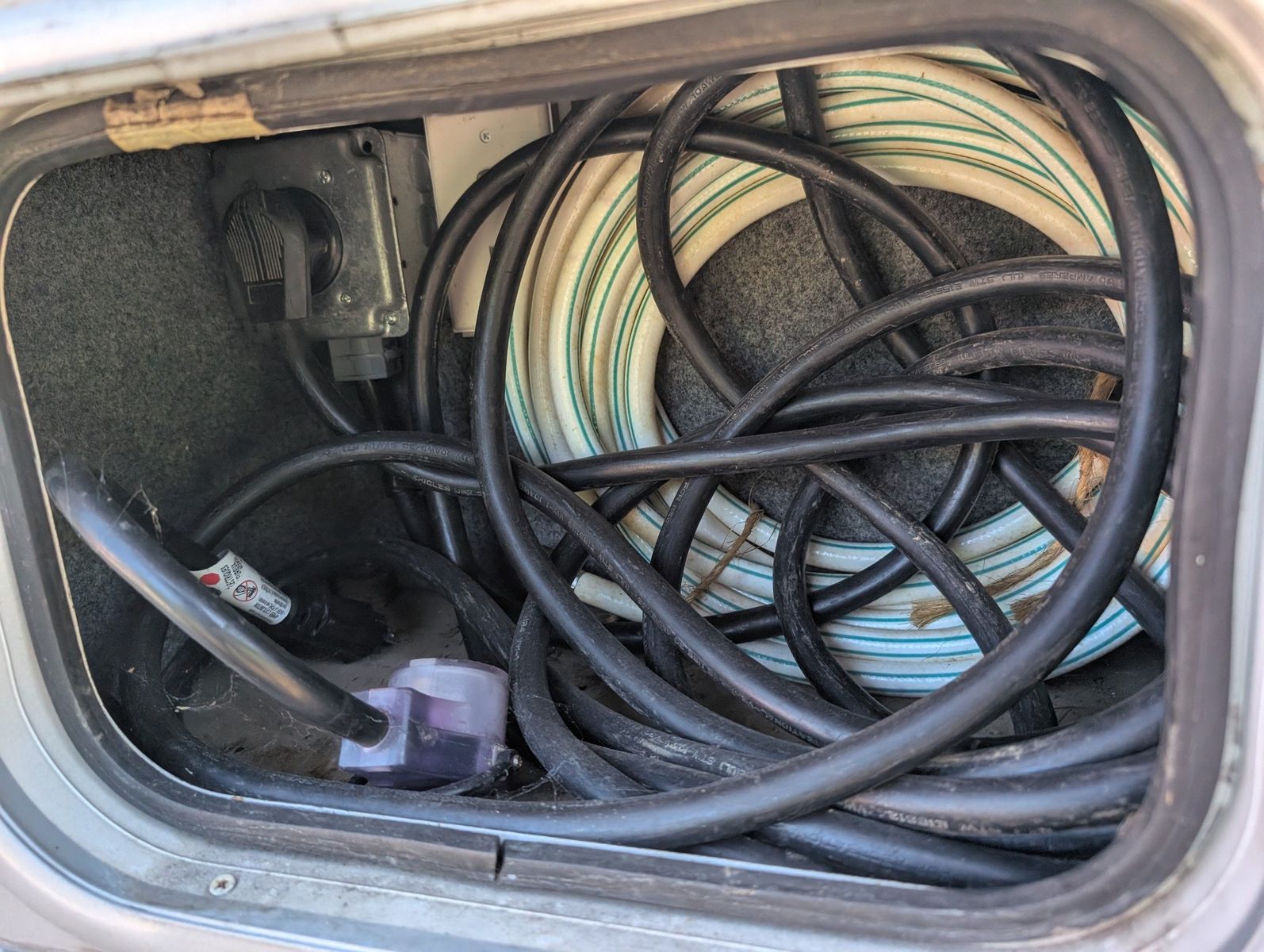 2004 Ford E-Series Chassis 50