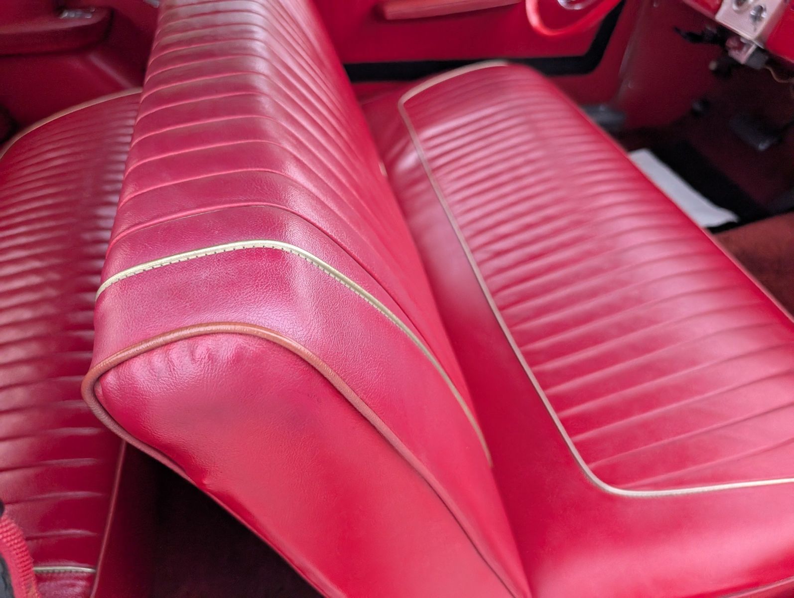 1963 Plymouth Valiant 109