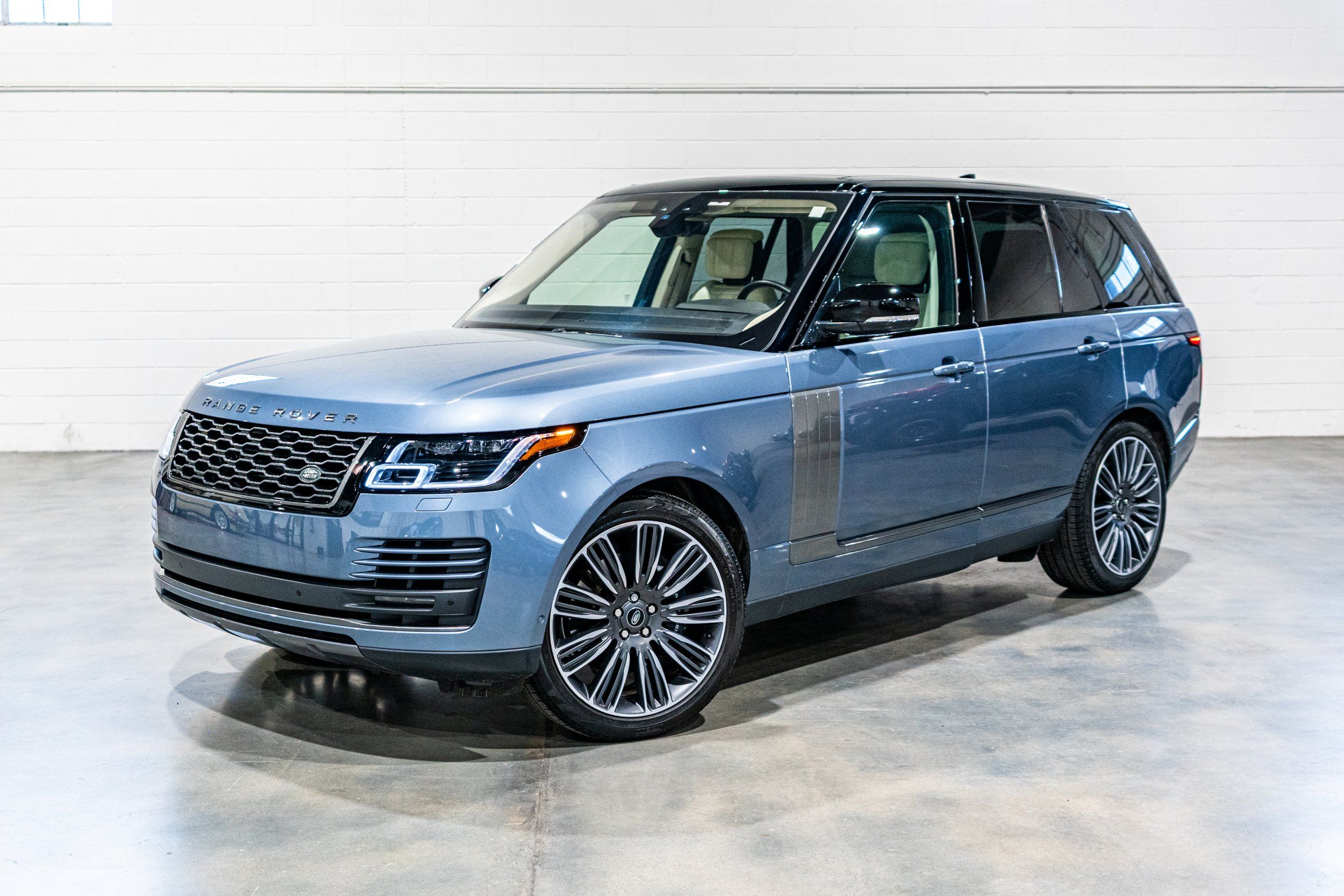 2022 Land Rover Range Rover P525 Westminster