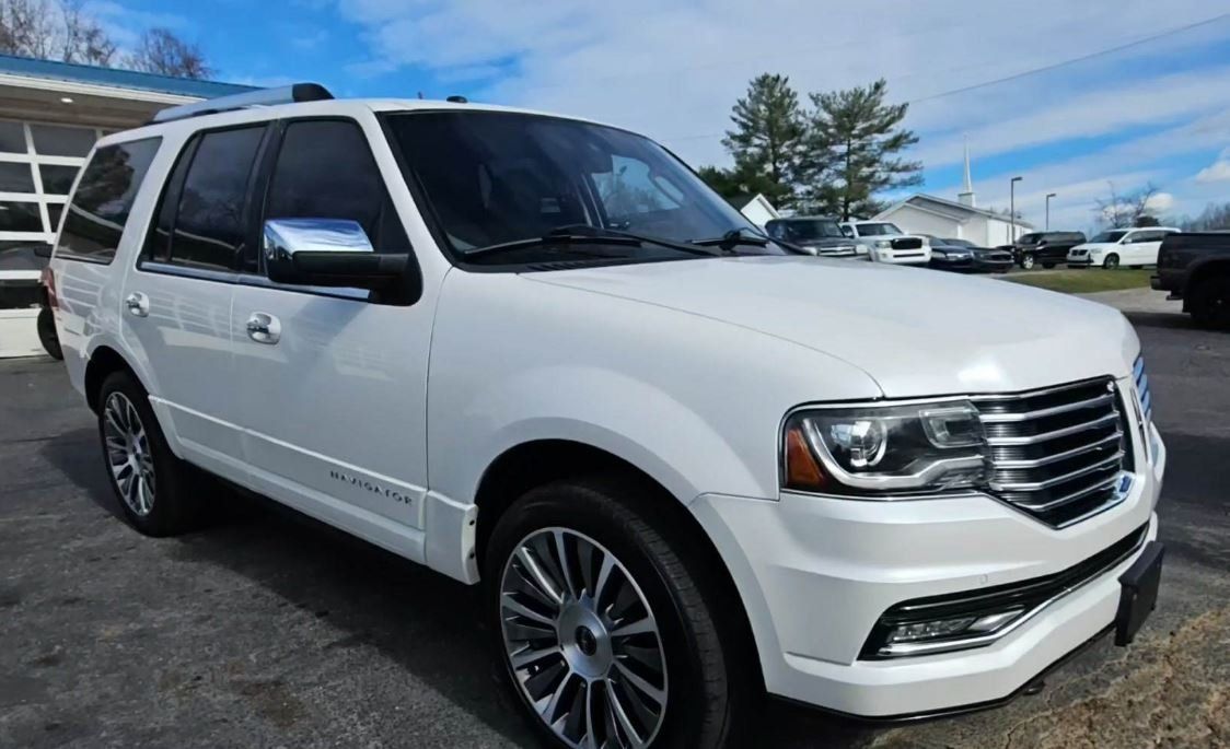 2016 Lincoln Navigator Reserve photo 6