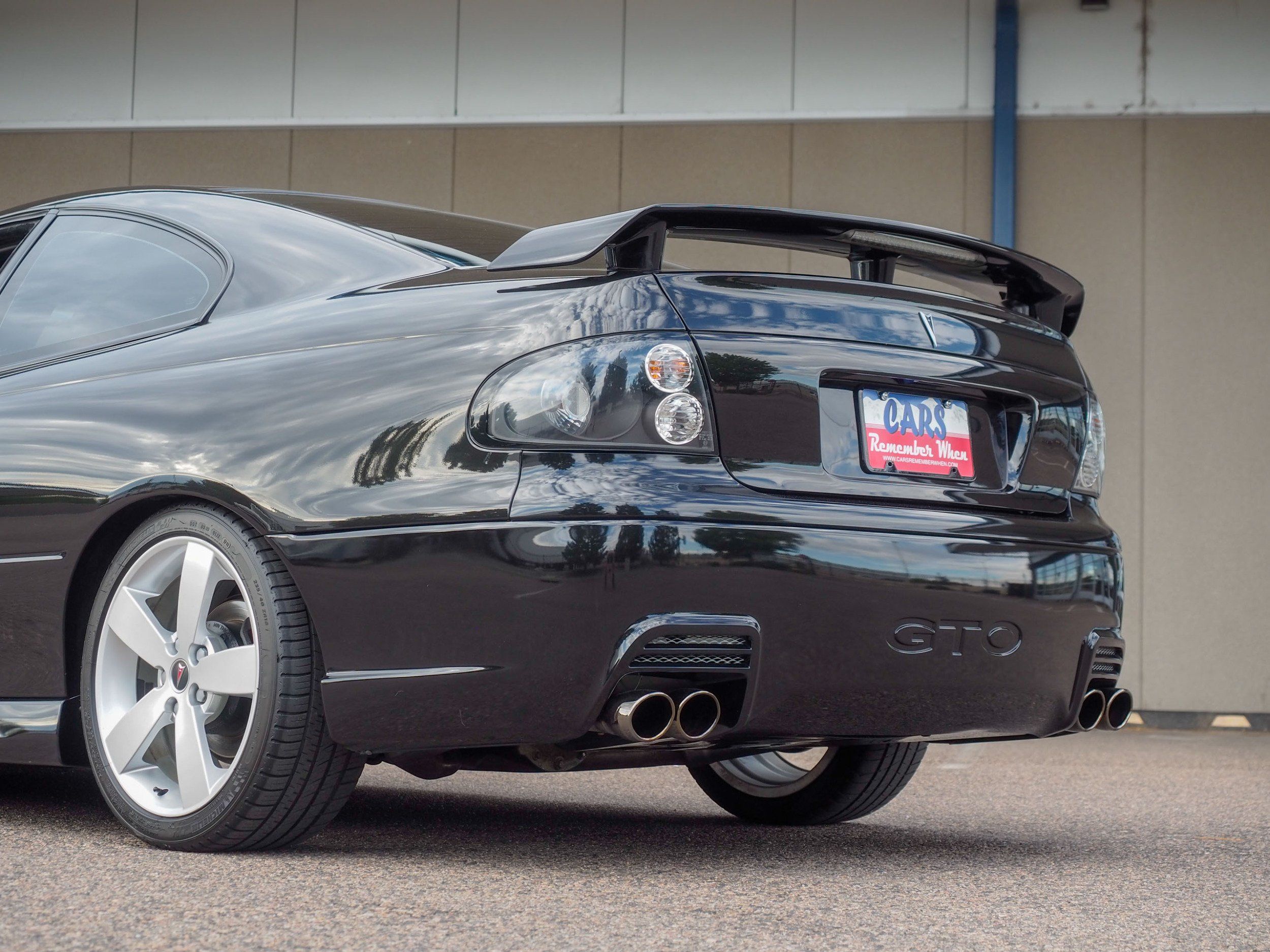 2005 Pontiac GTO Black 