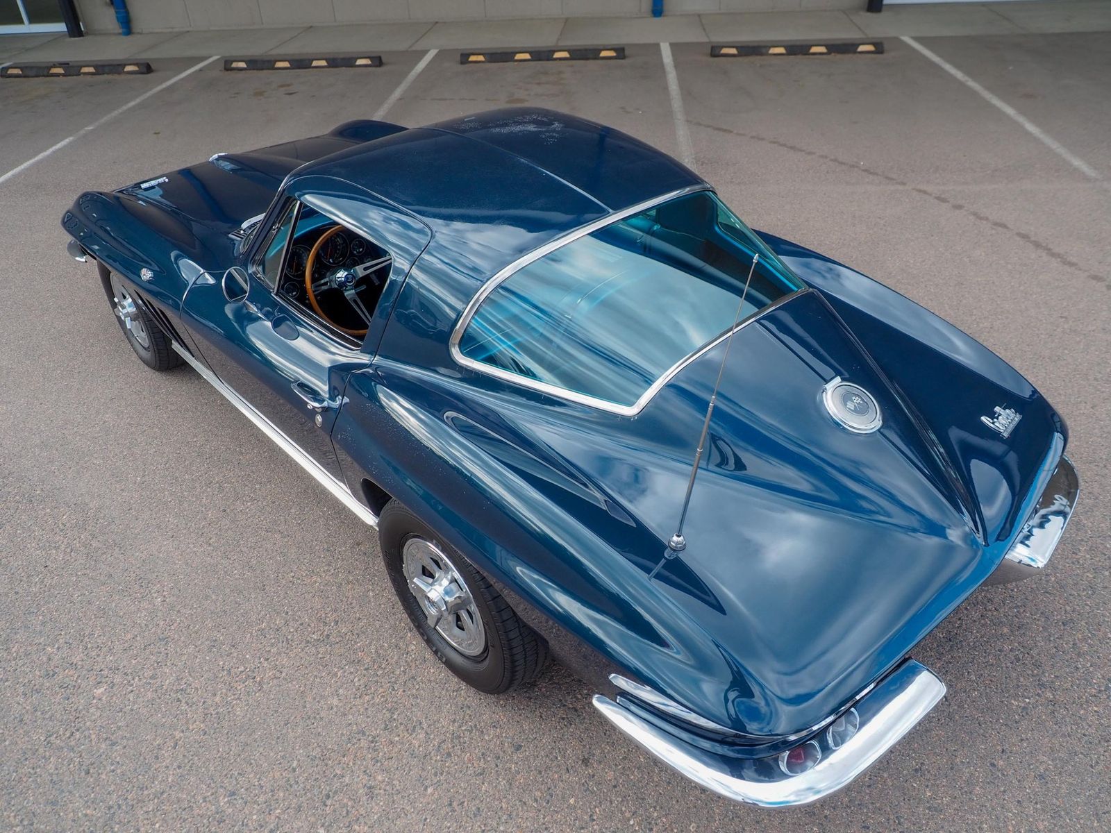 1966 Chevrolet Corvette 10