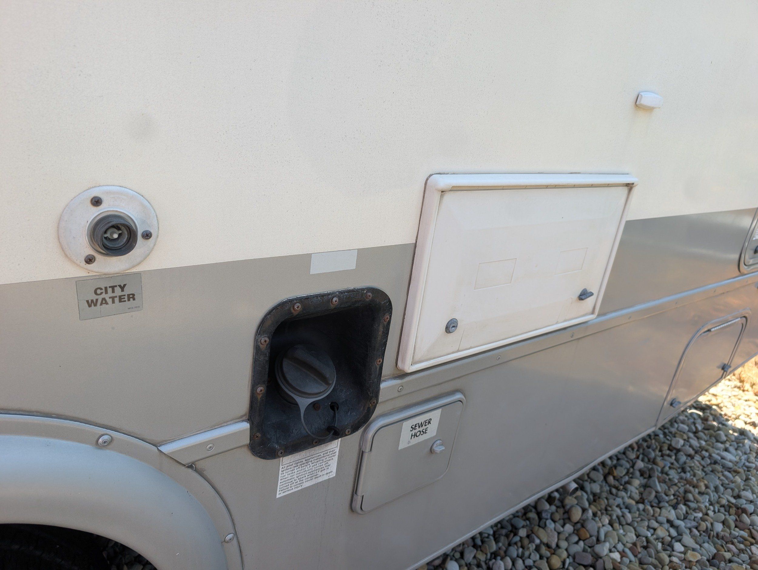 2004 Ford E-450 photo 27