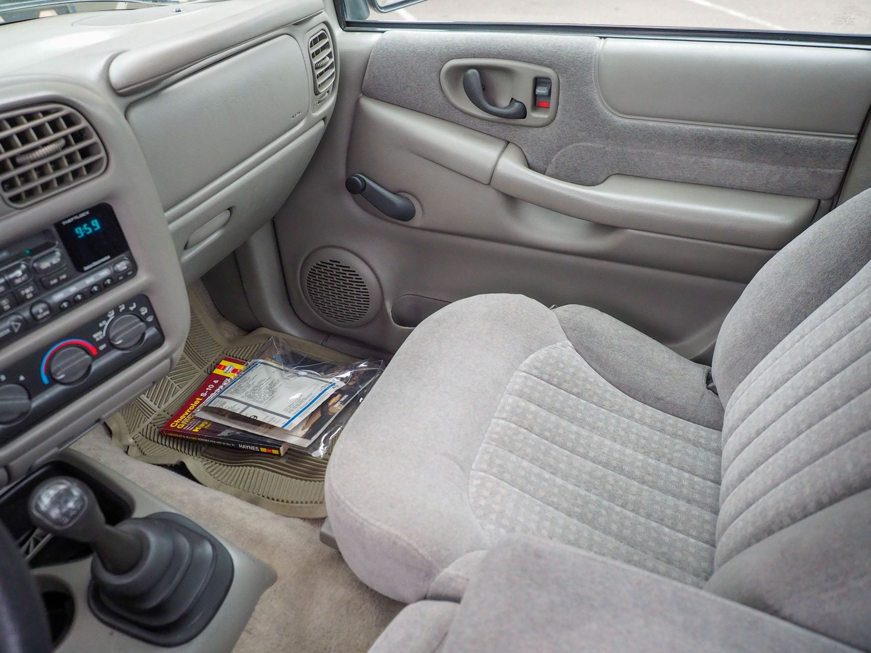 1999 Chevrolet S-10 41