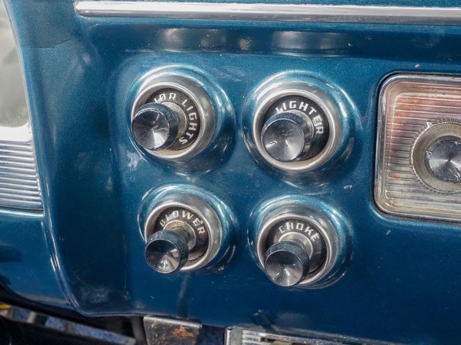 1952 Ford Crestline 48