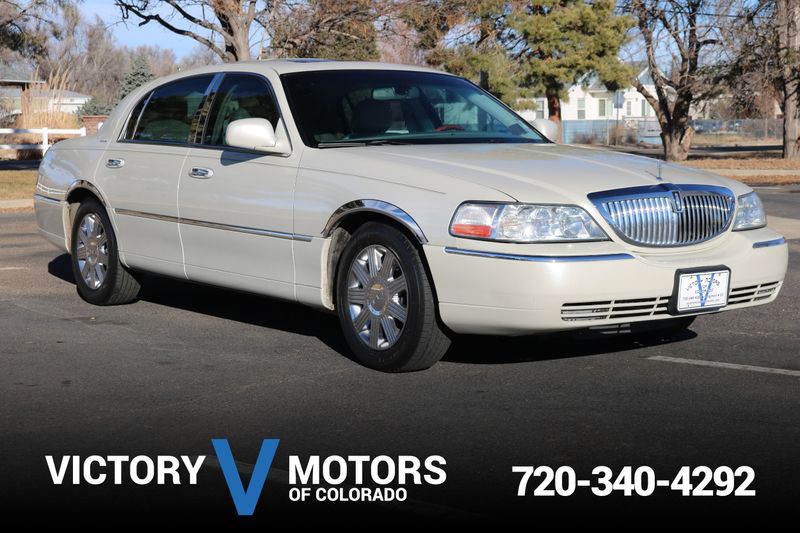 2004 Lincoln Town Car Ultimate | Victory Motors of Colorado