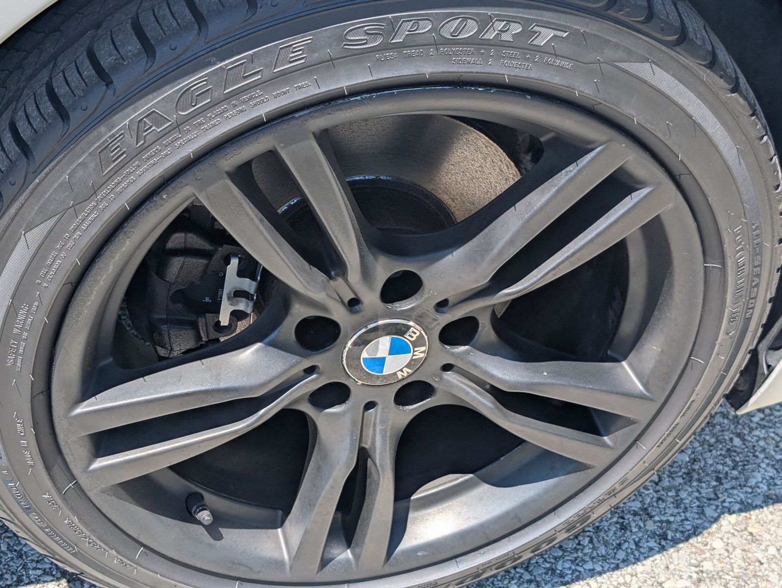 2017 BMW 330i 38
