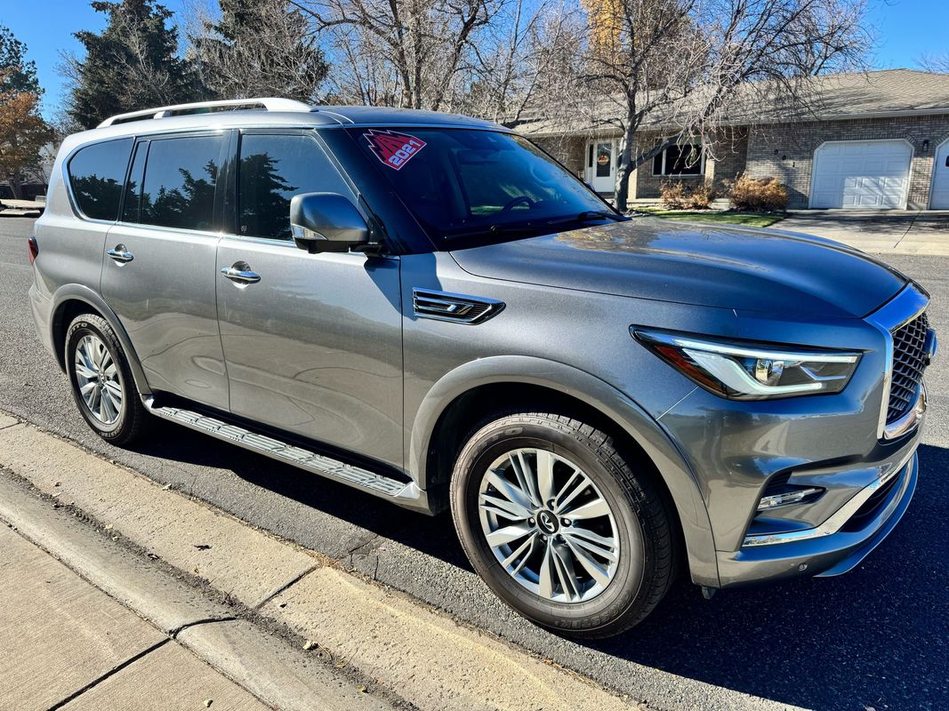 2021 INFINITI QX80's photo